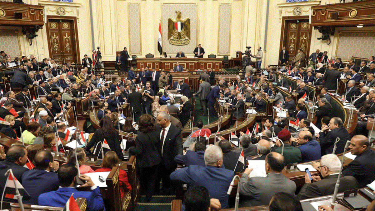 مصر.. البرلمان يرفع الحصانة عن نائب متهم في قضايا رشوة واستغلال نفوذ
