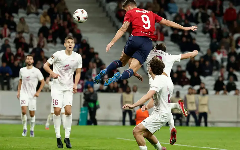 أوليفييه جيرو في مباراة ليل وبران النرويجي