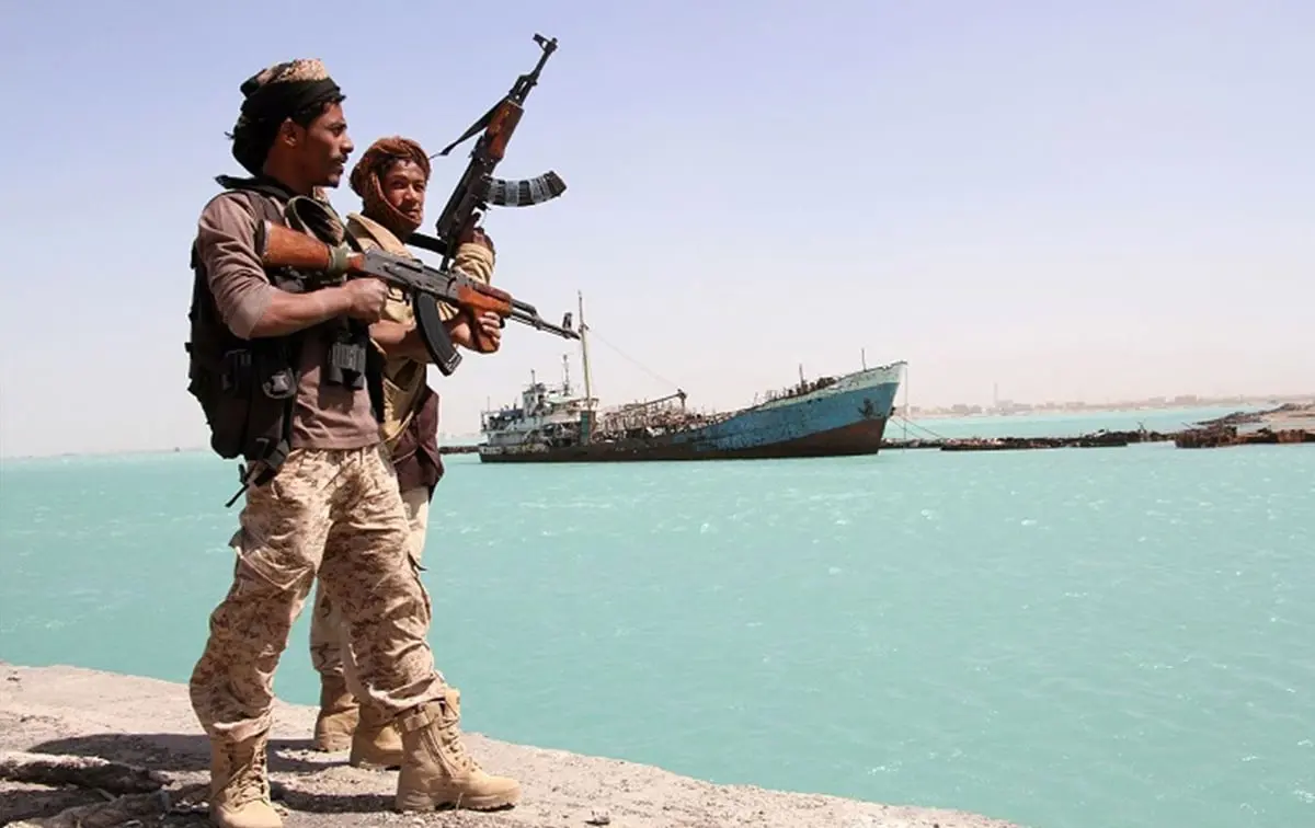 أنباء عن خطف قارب صيد يمني في خليج عدن