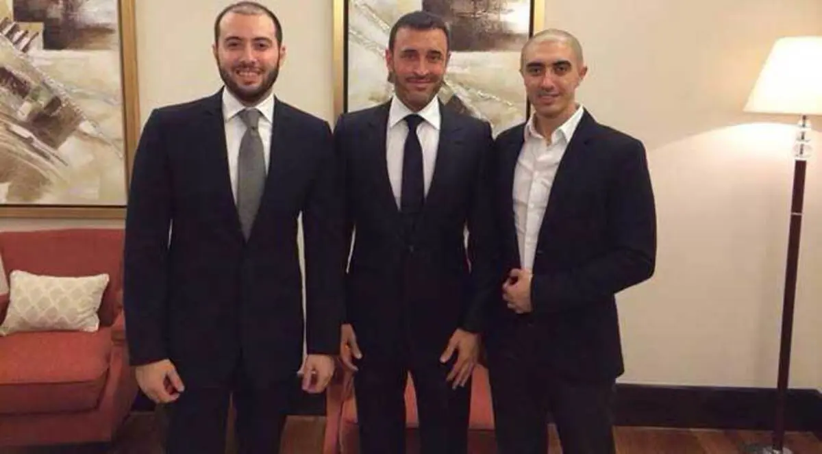كاظم الساهر يطرح صورة تجمعه بابنيه عمر ووسام