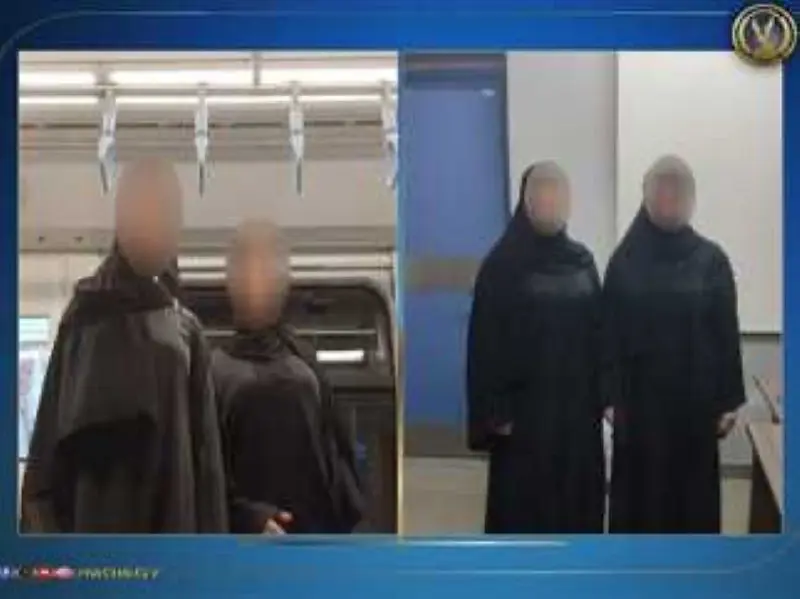 الفتيات المحتجزات في حادثة الرقص بالمترو