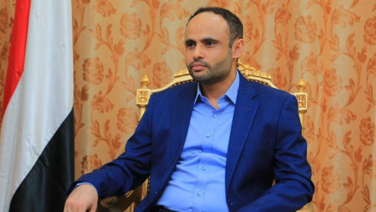 قيادي حوثي يحذّر الخاضعين للتجنيد الإجباري من عدم المشاركة بالقتال