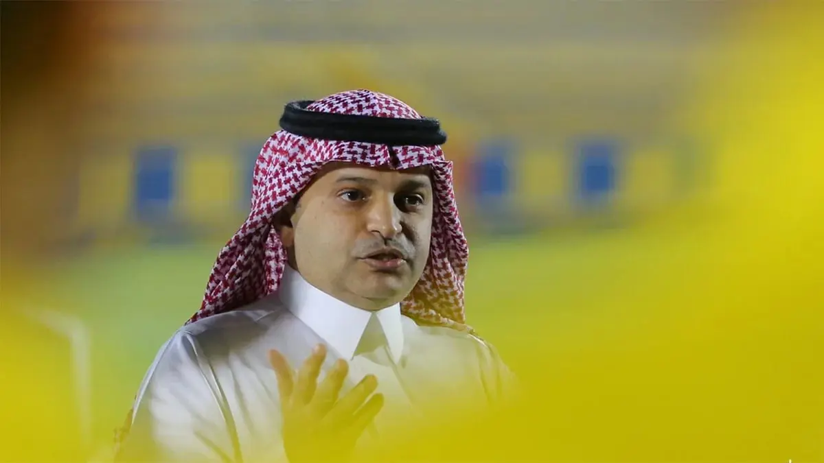 مسلي آل معمر يلبي رغبة الطفل المريض بالسرطان عبدالمحسن الدوسري (فيديو)