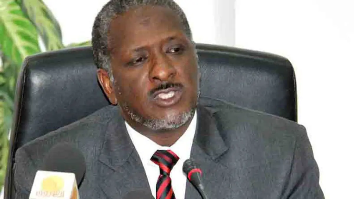 السودان.. براءة وزير مالية البشير من تهم فساد