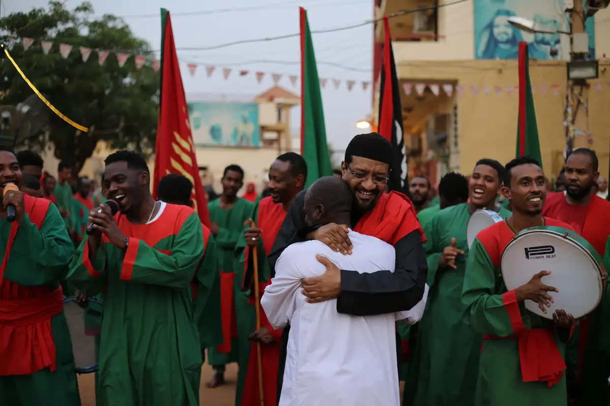 مستنفرو الجيش السوداني يهددون بتصفية رجل دين لمساعدته المدنيين