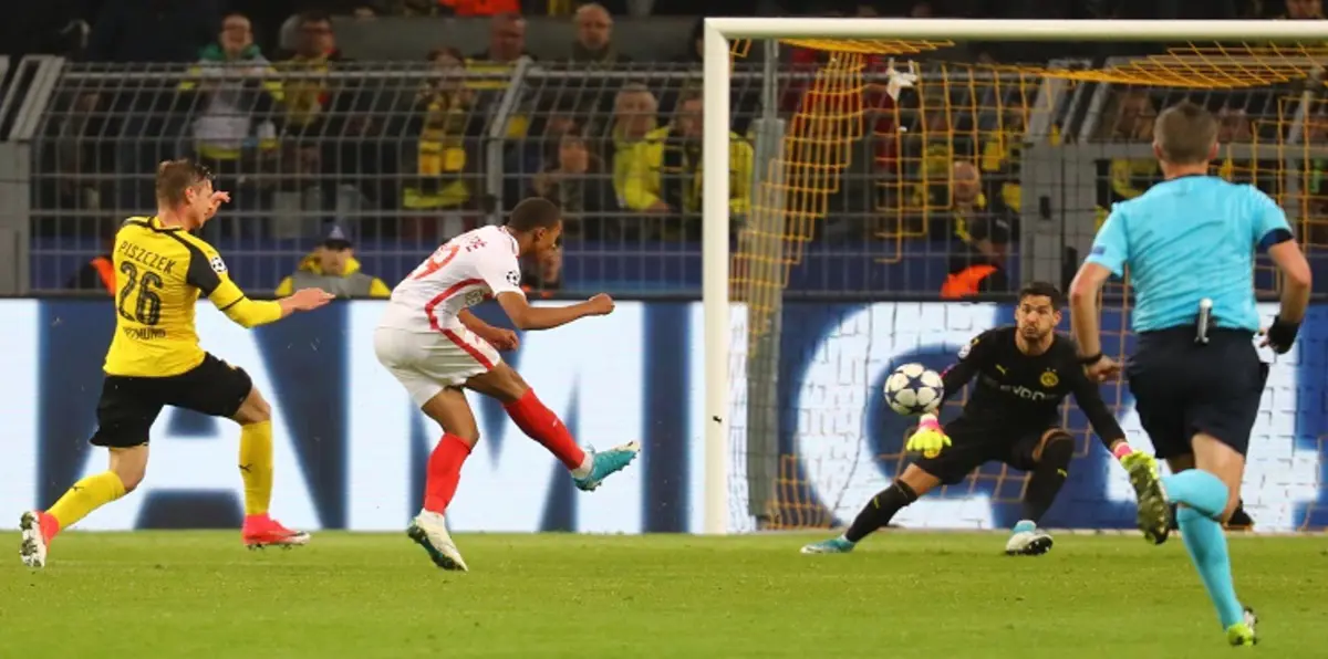 موناكو يقترب من المربع الذهبي لدوري أبطال أوروبا بثلاثية في شباك بروسيا دورتموند (فيديو)