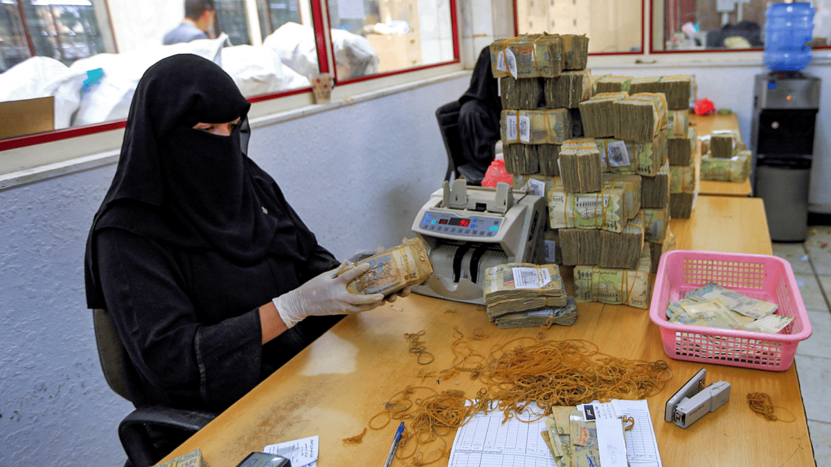 اقتصاديون يمنيون: انهيار قطاع العقارات بسبب "غسيل أموال الحوثيين"