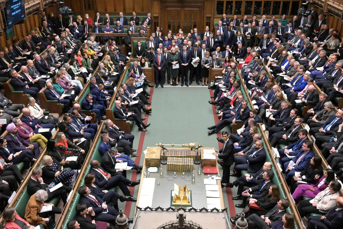 الغارديان: "برلمان بريطانيا 2019" انتهى وسط فوضى سياسية
