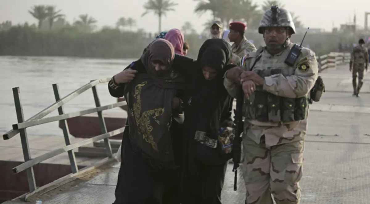 الجيش العراقي والحشد الشعبي يتقدمان لاستعادة الرمادي