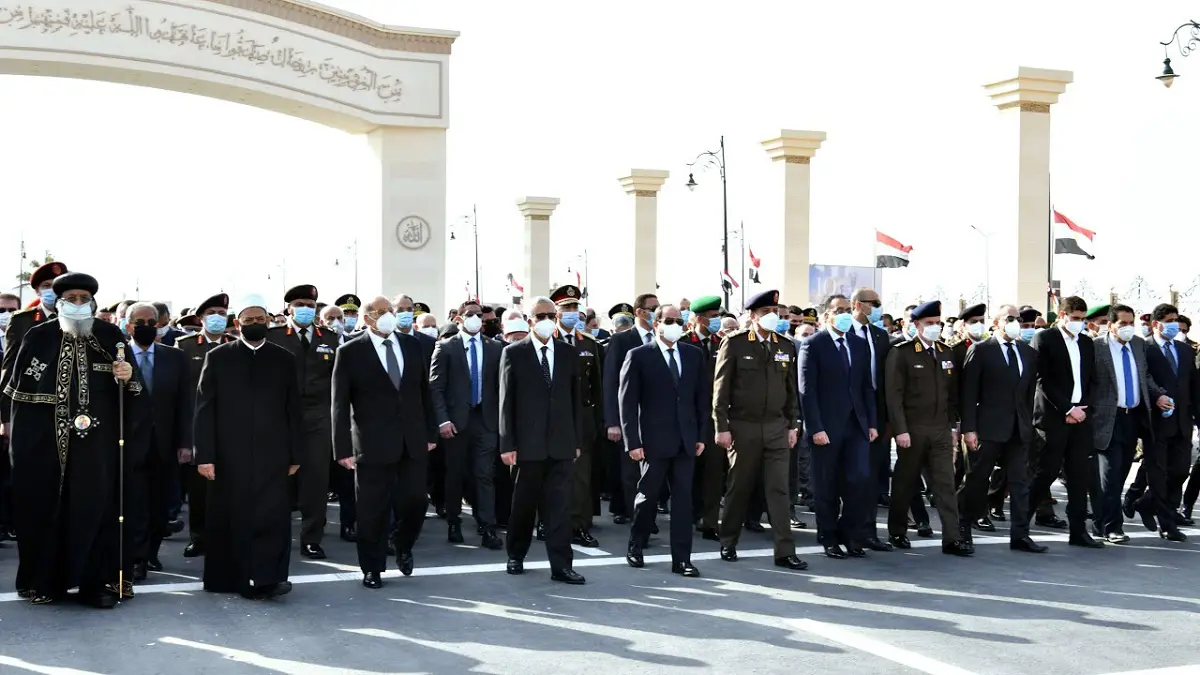 السيسي يتقدم الجنازة العسكرية لكمال الجنزوري (فيديو وصور)‎