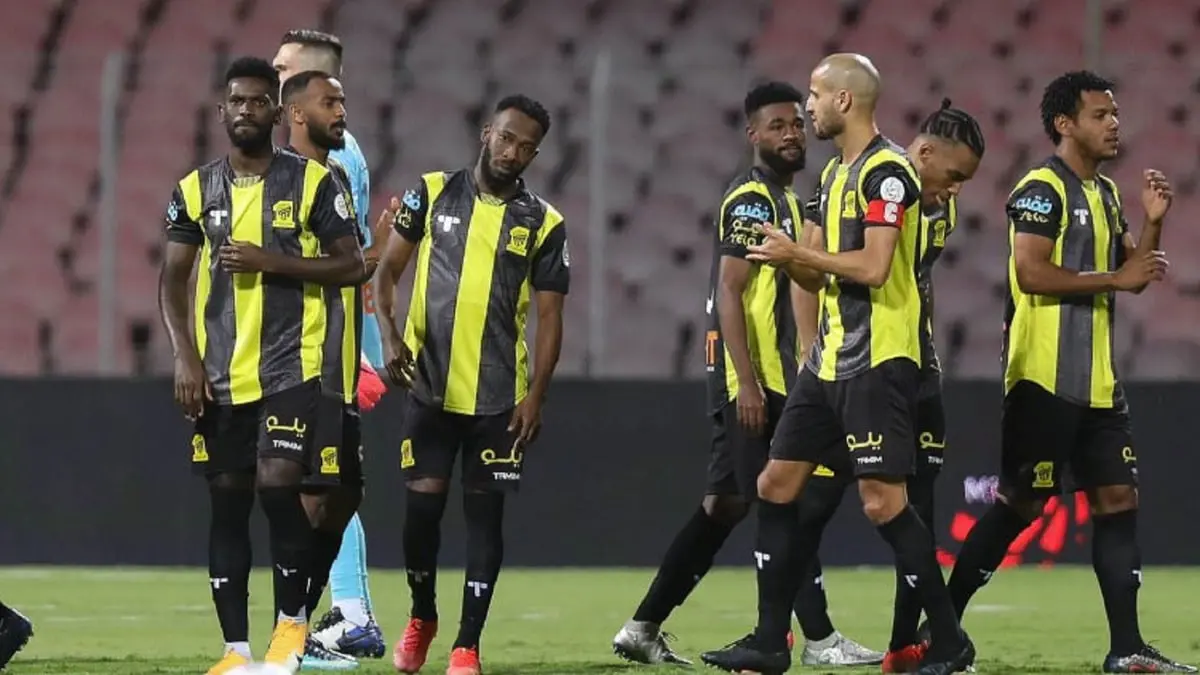 حقيقة رحيل رومارينيو وكريم الأحمدي عن نادي الاتحاد السعودي