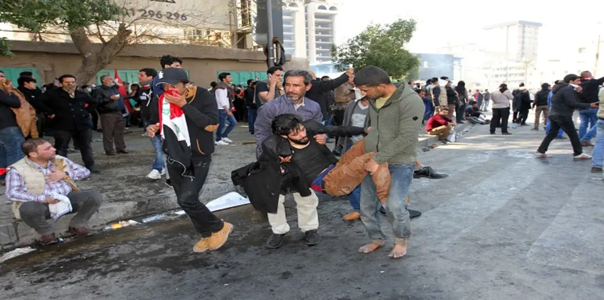 بالصور.. احتجاجات بغداد "الدامية" علامة على تجدد صراع الشيعة على السلطة‎