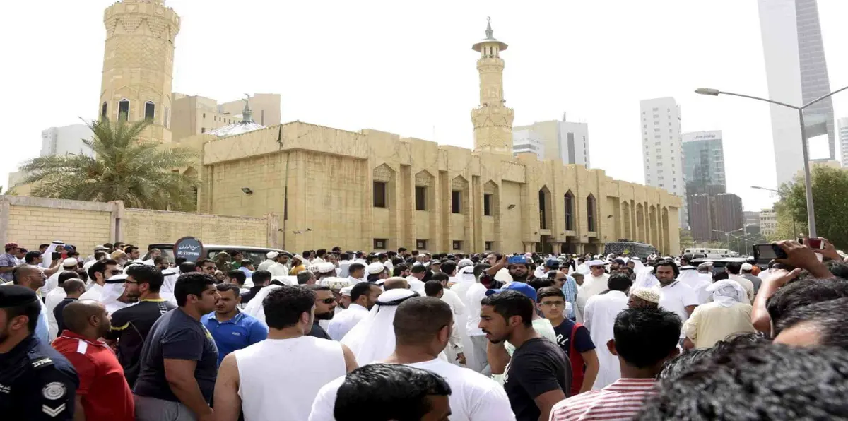 تواصل السجال بين الكويتيين بسبب خطبة جمعة عن "الإلحاد"