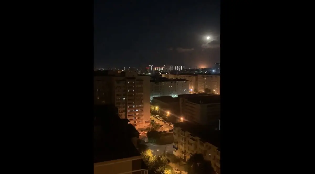 حريق بصفاة نفط روسية إثر هجوم أوكراني كبير على "كراسنودار" (فيديو)