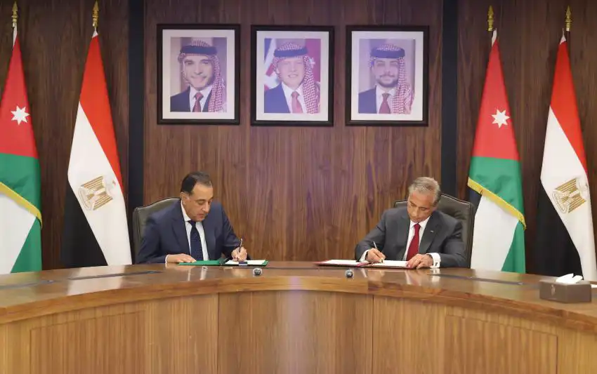 أثناء اللقاء
