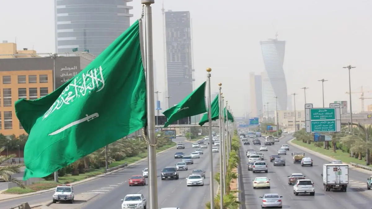 لمدة 3 سنوات.. السعودية تعفي شركات من دفع رسوم الوافدين