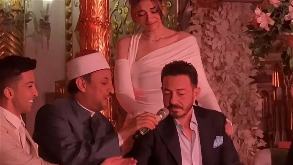 أحمد زاهر أثناء عقد قران ابنته