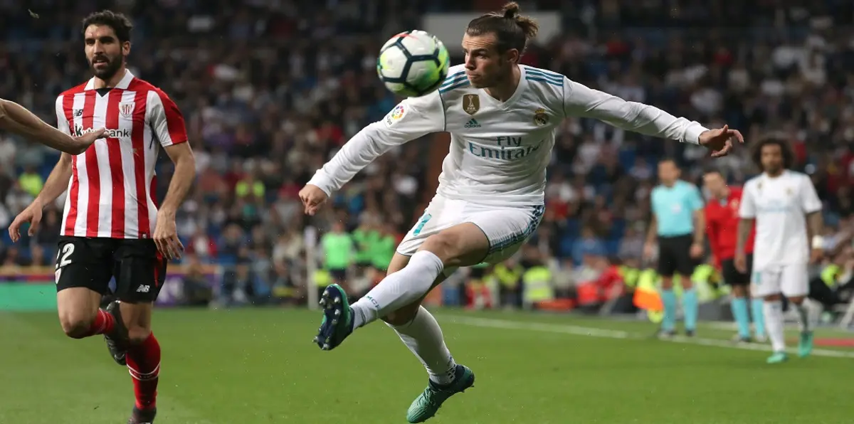 غاريث بيل نجم الكاميرا الخفية في أحد متاحف مدريد (فيديو)