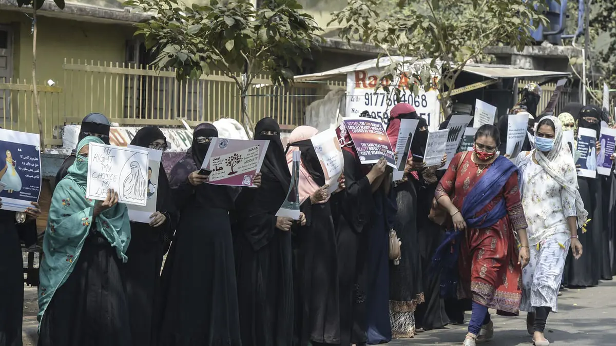 الهند.. تفاقم النزاع حول ارتداء الحجاب في المؤسسات التعليمية