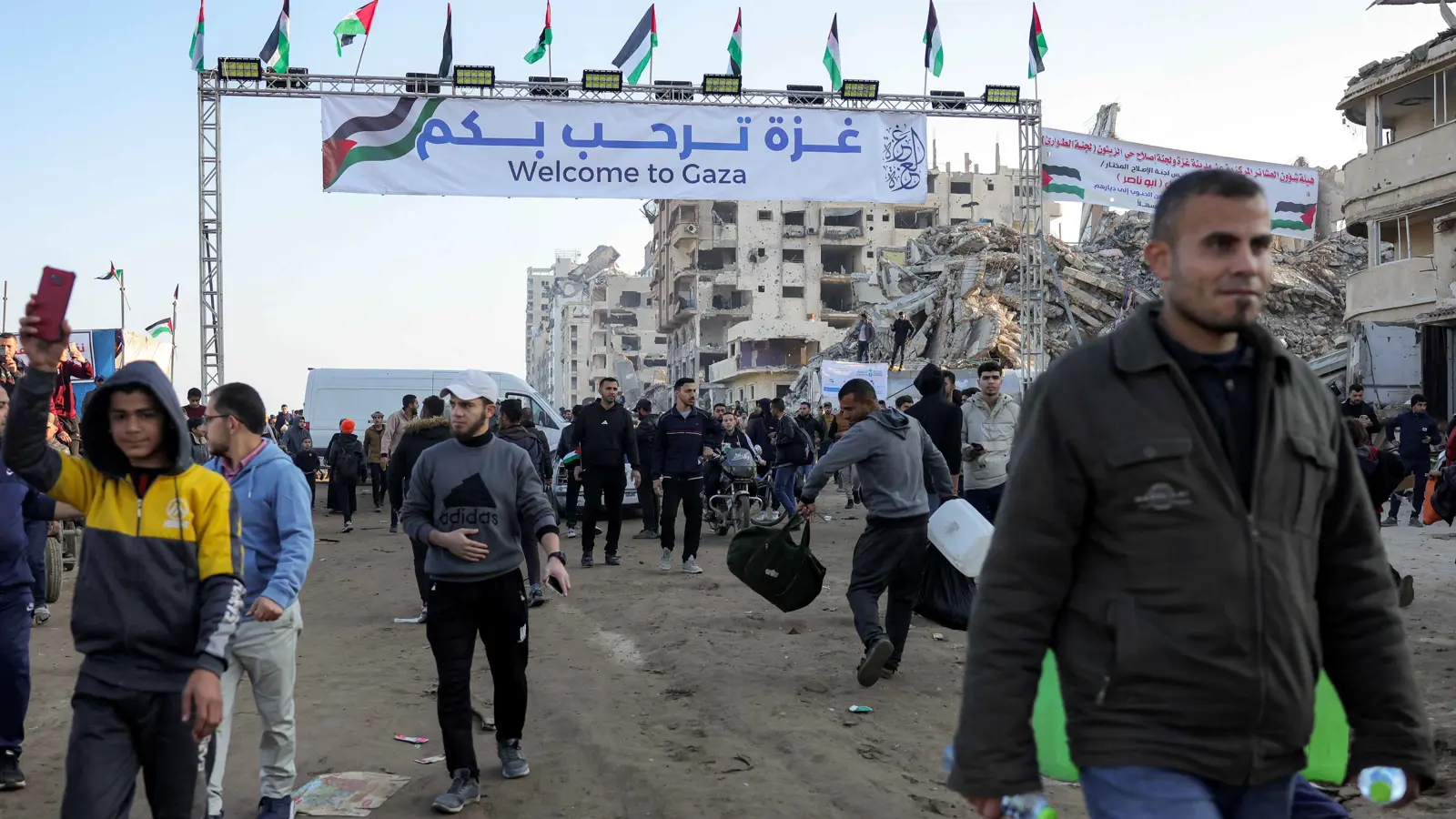 الحكومة الفلسطينية تشكل لجنة لإدارة شؤون قطاع غزة
