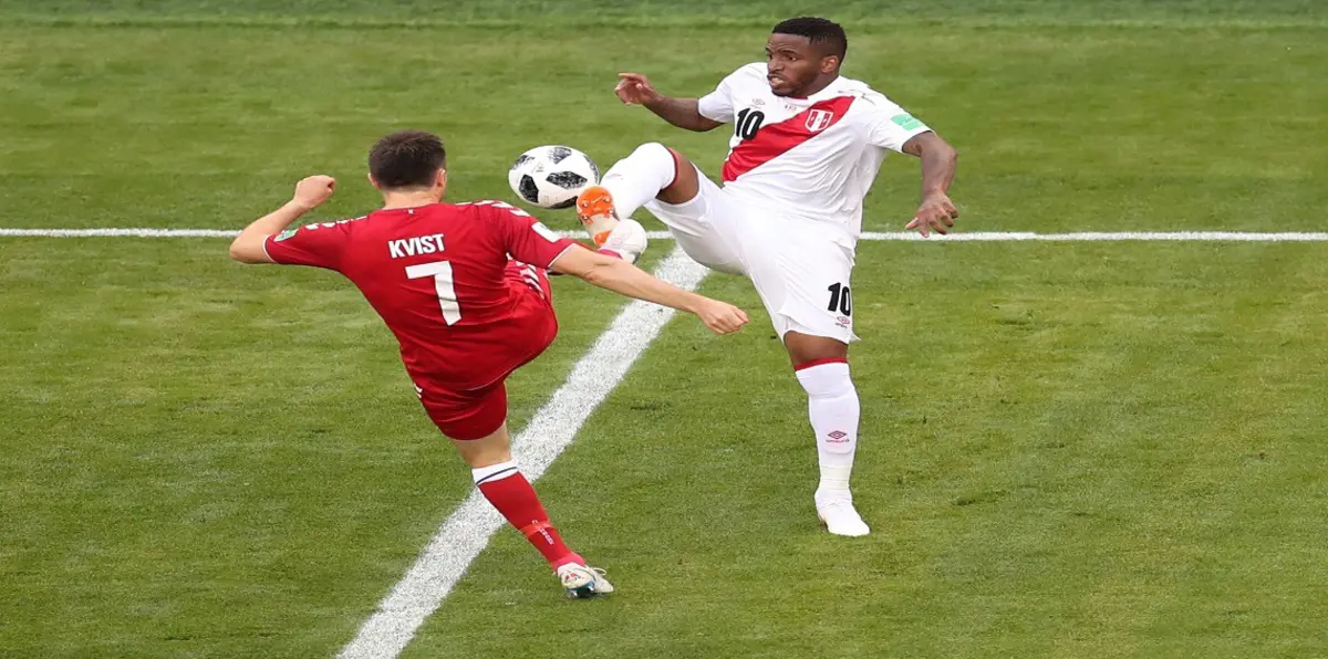 فارفان لاعب بيرو لا يزال في المستشفى بعد 48 ساعة من إصابة بالرأس