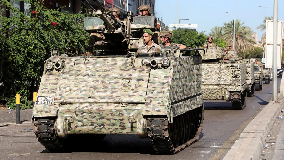 "لوموند": الأزمة المالية في لبنان تلقي بظلالها على الجيش