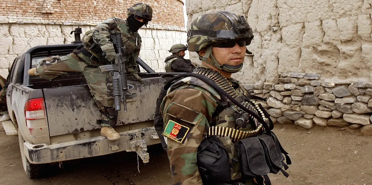 القوات الخاصة بالجيش الأفغاني تحرر 61 رهينة من قبضة طالبان 