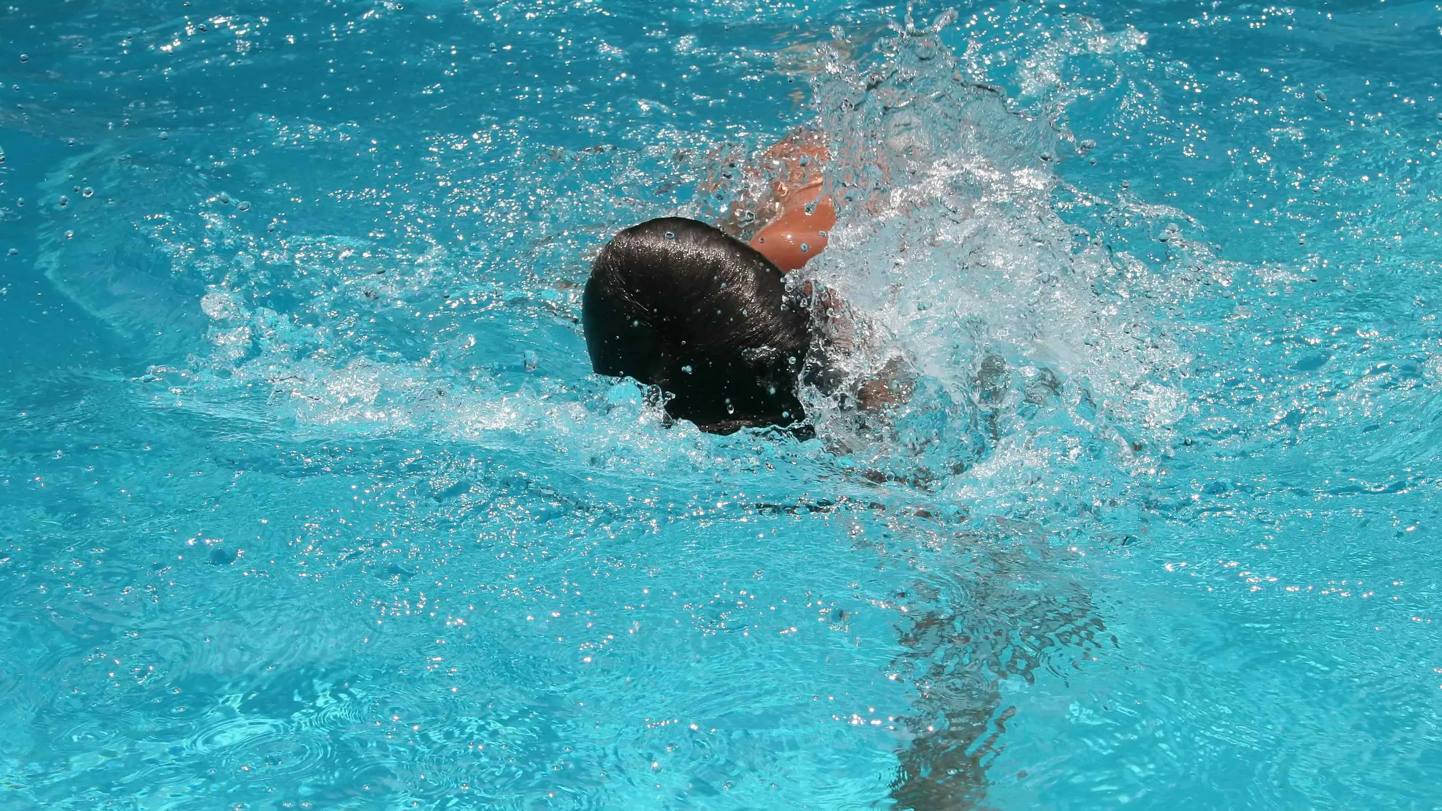 مصر.. وفاة طفلتين غرقًا في حمام سباحة