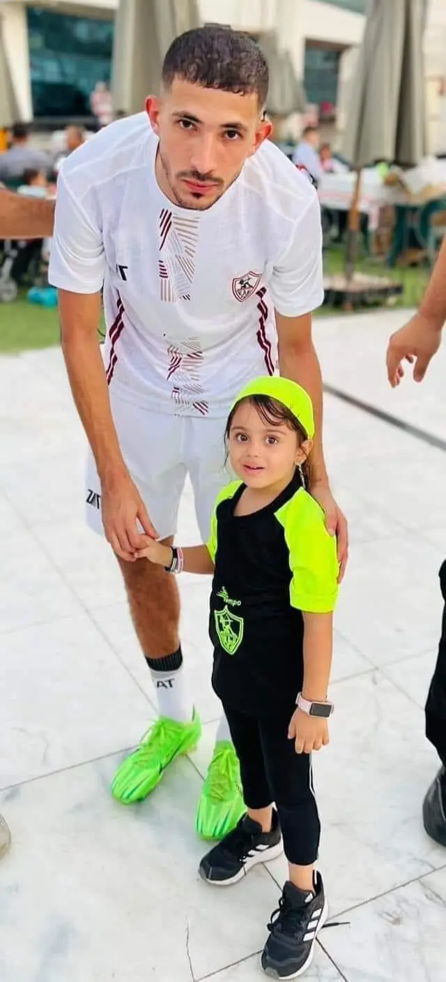 صورة لفتوح داخل مقر الزمالك