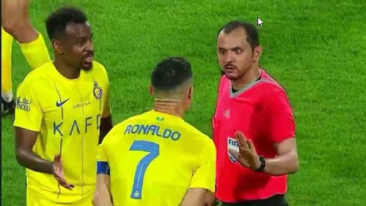 كانت هناك أحداث.. كيف تسبب رونالدو في استبعاد الهويش من نهائي السوبر؟  (فيديو) | إرم نيوز