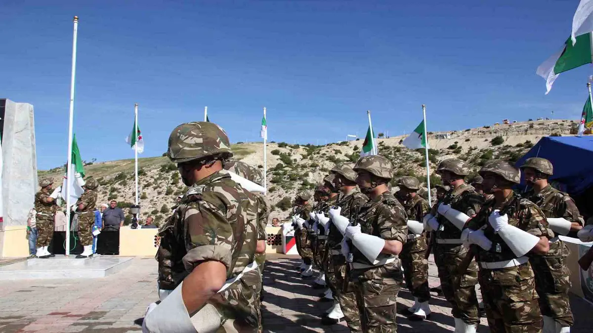 عشية تعديل دستوري يسمح بالأمر.. الجيش الجزائري يكشف لأول مرة عن مشاركته في عمليات خارجية