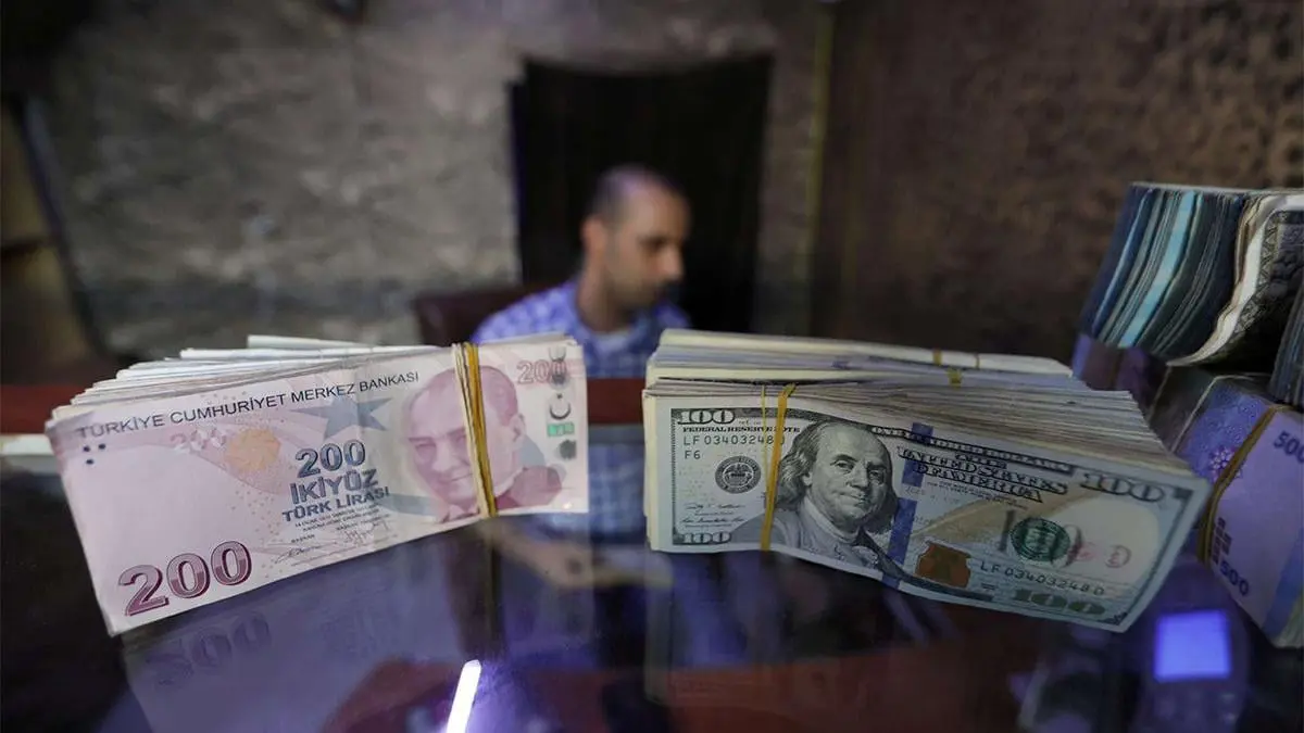 الليرة التركية تهبط بعد إدانة موظف بالقنصلية الأمريكية