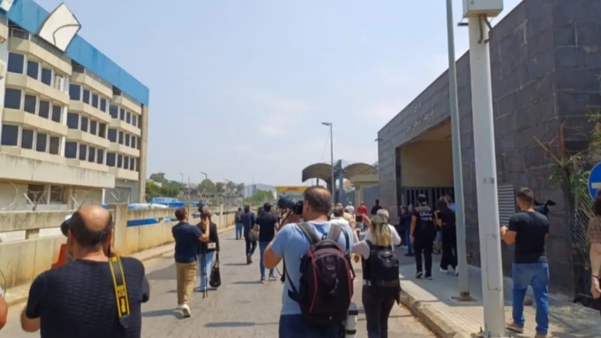 لبنان يفتح مطار بيروت للإعلاميين والدبلوماسيين ردًا على تقرير "تلغراف"