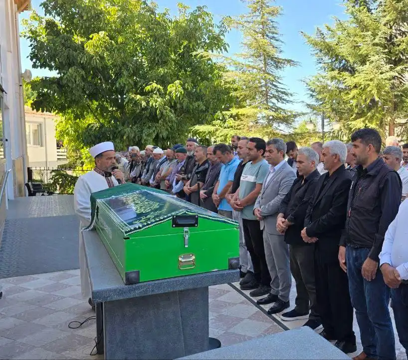 جنازة المعمرة التركية عائشة بايري