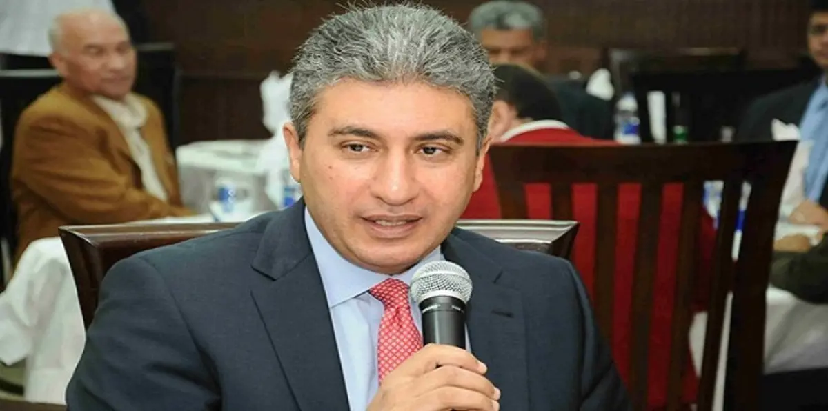 وزير الطيران المصري يرفض الإدلاء بمعلومات حول الطائرة المختطفة