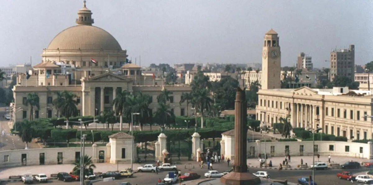 طالبات مصر يفتحن النار على النائب عجينة بسبب تصريحات "العذرية"