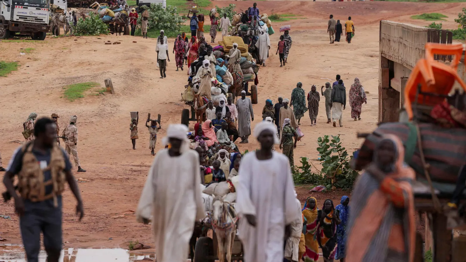 سياسي سوداني: البرهان يمارس "إبادة" ويستخدم الغذاء لفرض سيطرته