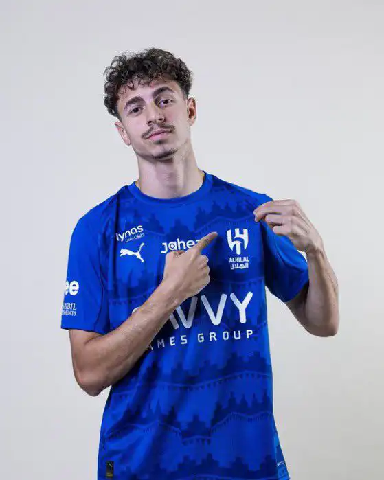 مصطفى حسانين لاعب الهلال السعودي