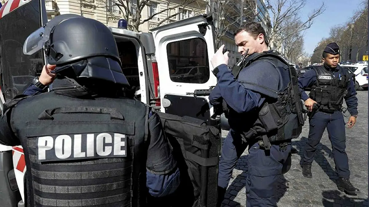 السلطات الإيطالية تلقي القبض على 5 أشخاص بتهمة تهريب مهاجرين إلى أوروبا