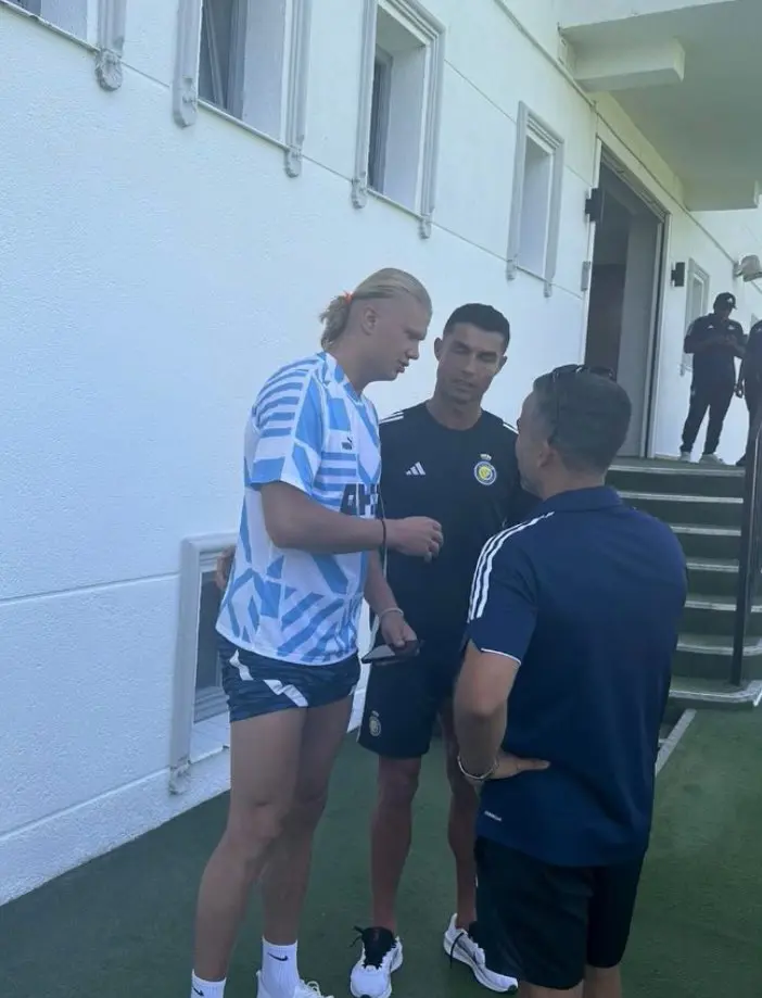 هالاند ورونالدو