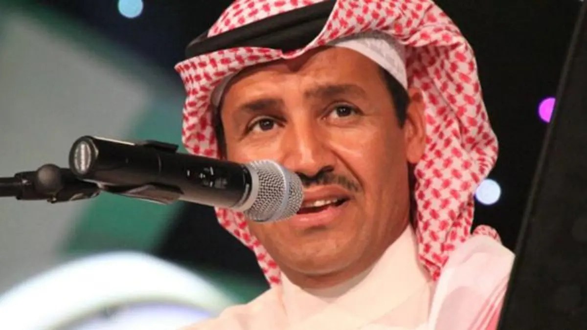 الفنان السعودي خالد عبدالرحمن يبرر عدم التزامه بمنع التجول 