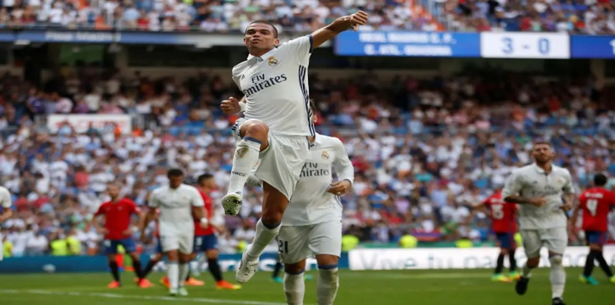 زيدان دفع بـ21 لاعبًا في 3 لقاءات لريال مدريد
