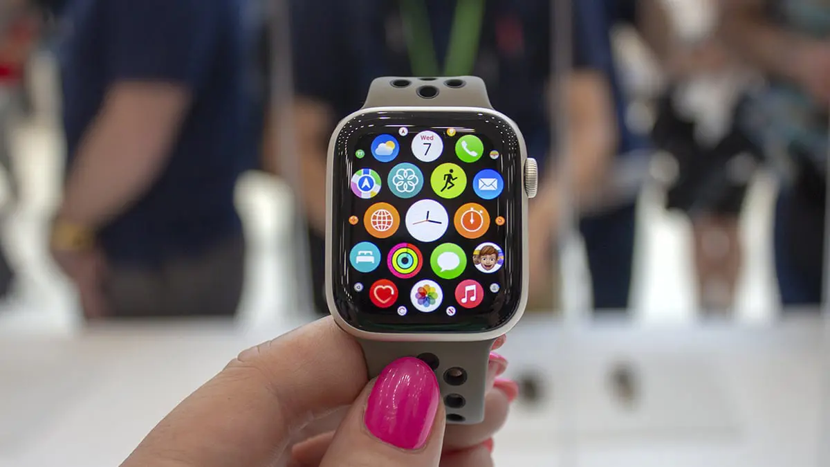 تعرّف على أبرز مزايا ساعة أبل الجديدة Apple Watch SE