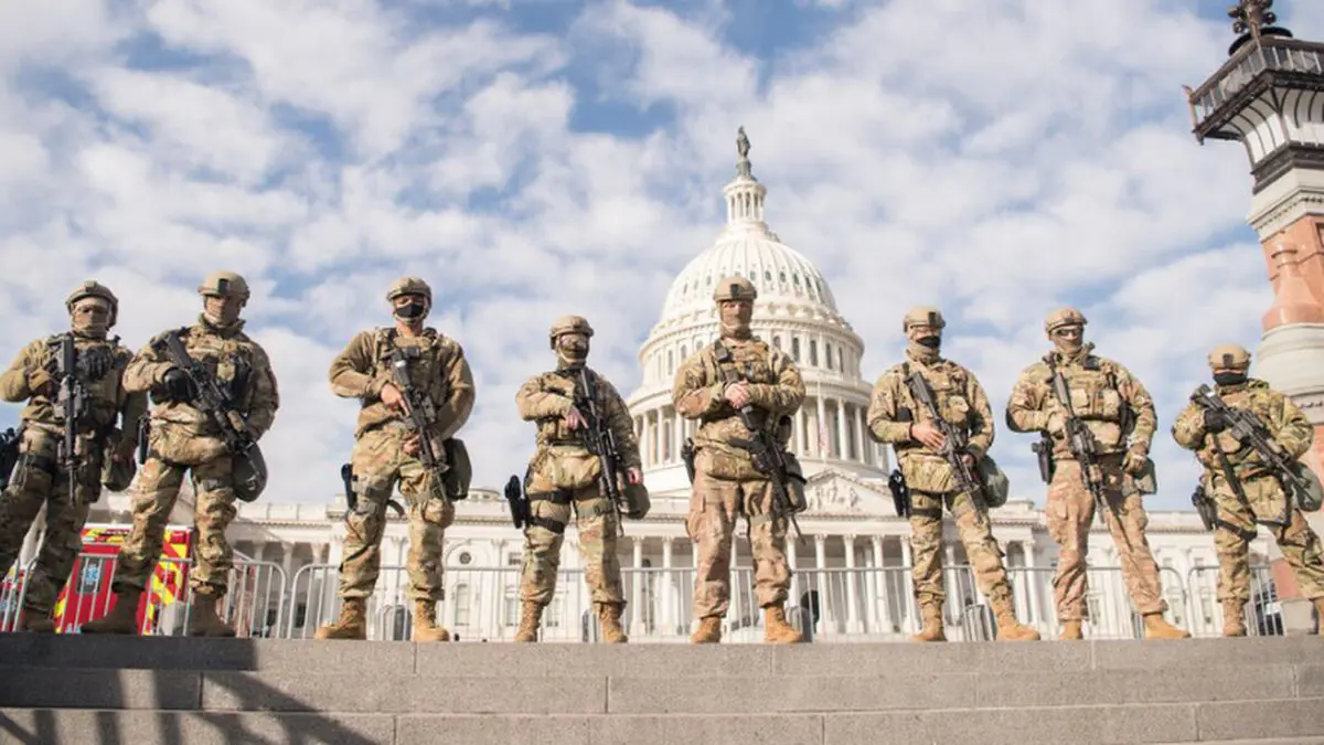 إغلاق جسور ومحطات مترو.. واشنطن تتحول إلى "ثكنة عسكرية" لحماية تنصيب بايدن (فيديو وصور)