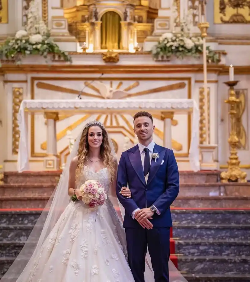 جوتا وزوجته