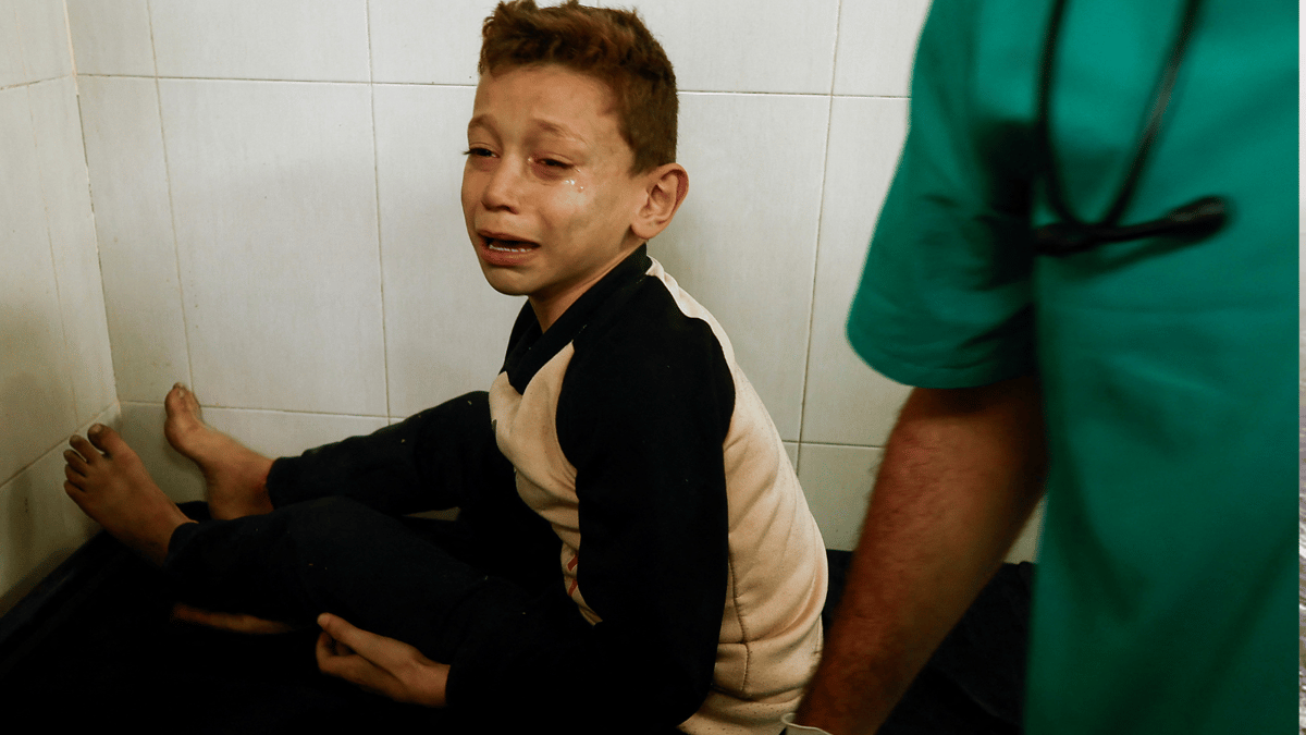 ارتفاع ضحايا القصف الإسرائيلي على غزة إلى 13300 فلسطيني