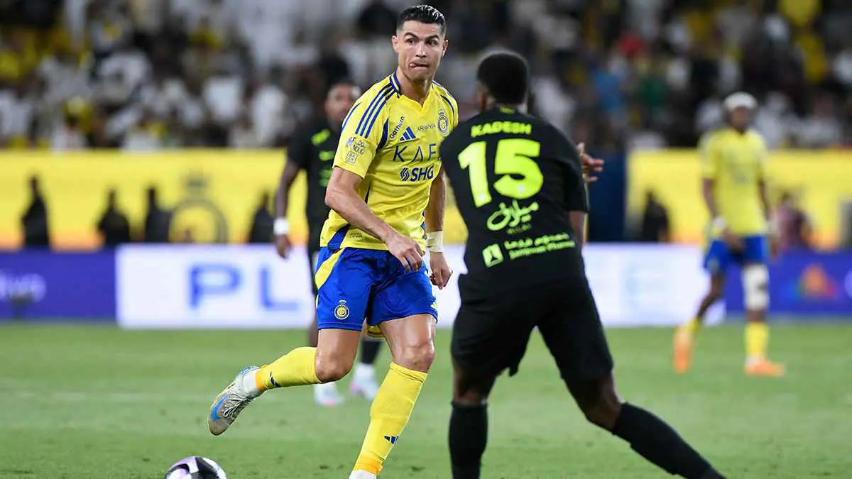 Suii.. نجم الاتحاد السعودي يسخر من احتفالية رونالدو (صورة)