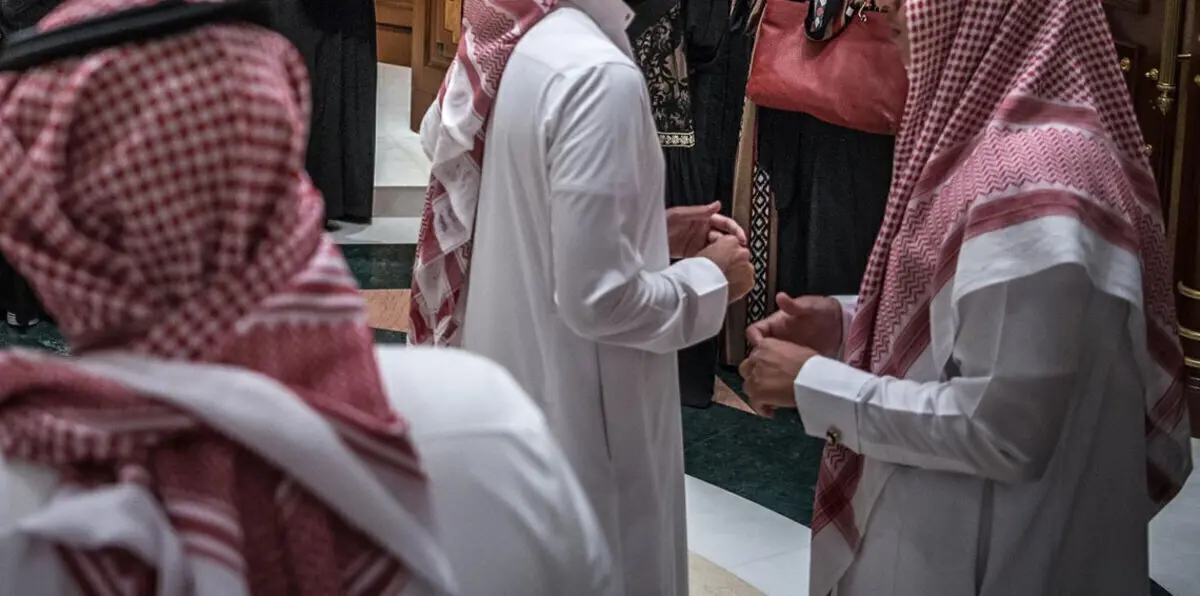 بالصور.. حفل زفاف في السعودية يتحول إلى معركة دامية بين أهل العروسين