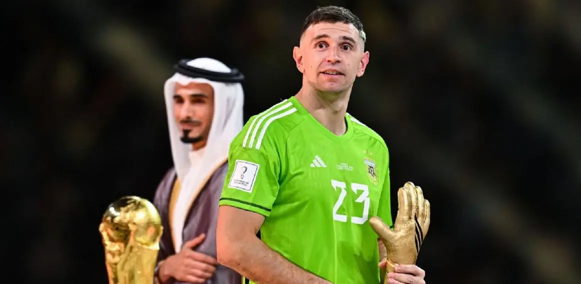 النصر السعودي يفاوض "الحارس المجنون"