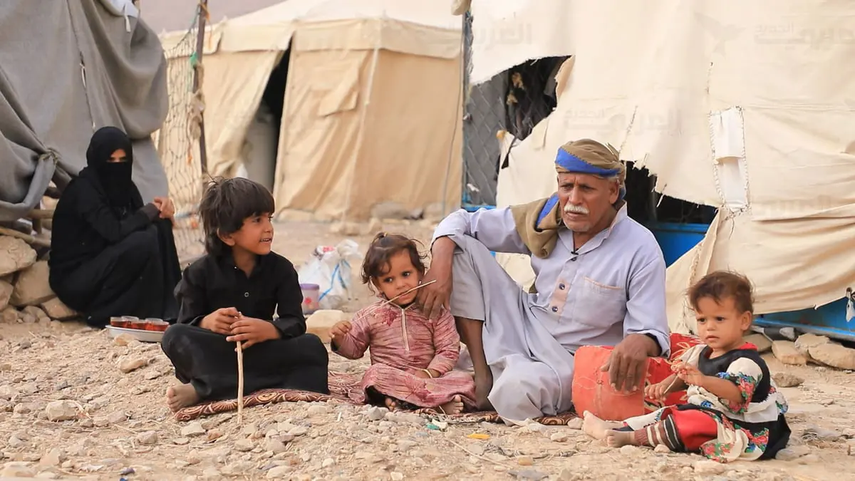 اليمن.. البرد القارس يودي بحياة 7 أطفال في مخيمات مأرب